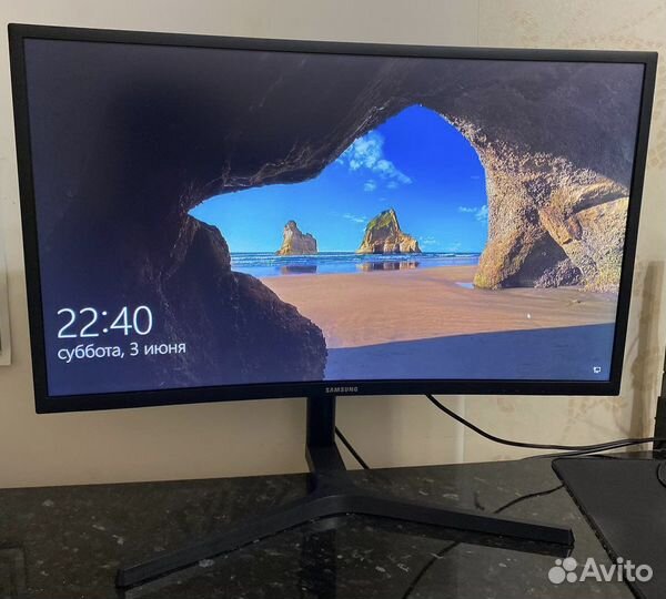 Монитор Samsung LC27FG73FQ (в коробке), m