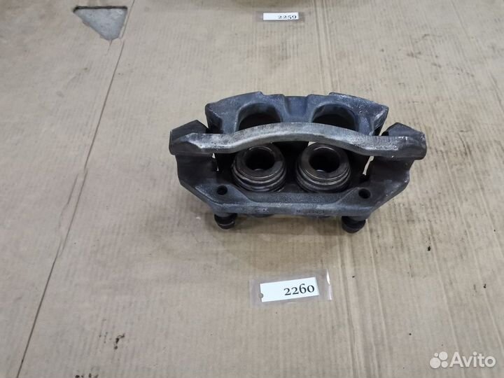 Суппорт передний правый