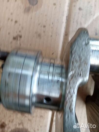 Коленвал двигателя TD 23/25/27