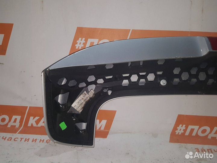 Спойлер крышки багажника Ford Focus 3 BM51A44210B