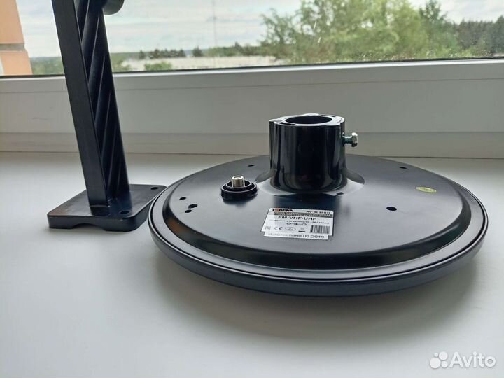 Антенна телевизионная всеволновая