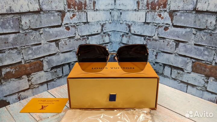 «солнцезащитные очки женские louis vuitton»