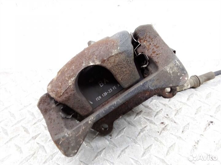 Суппорт задний правый Audi Allroad C7