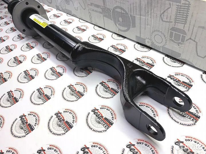 Амортизатор подвески передний левый Mercedes C