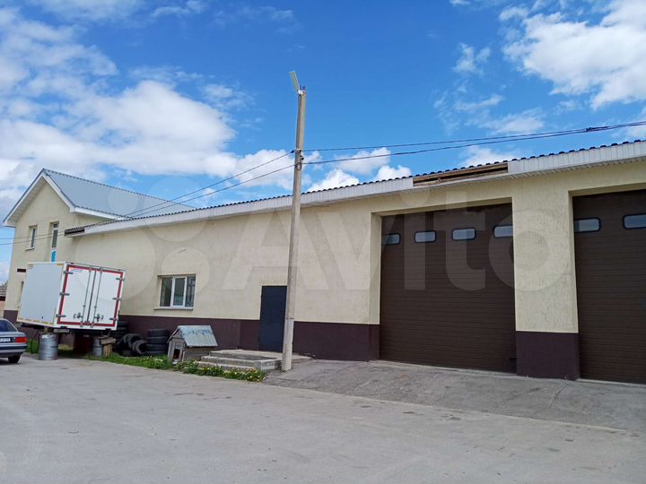 Гараж, > 30 м²