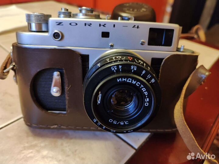 Плёночный фотоаппарат Зоркий-4