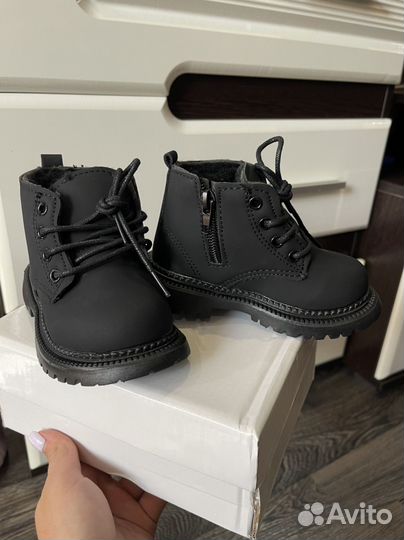 Ботинки детские новые