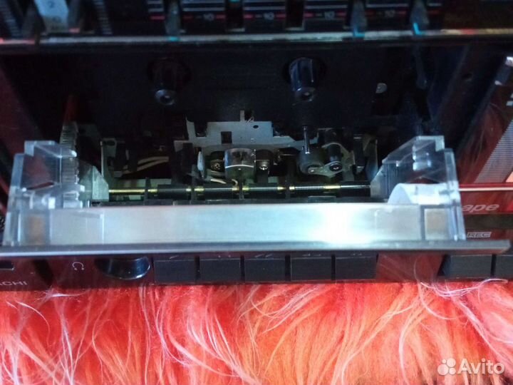 Магнитофон Hitachi trk540e