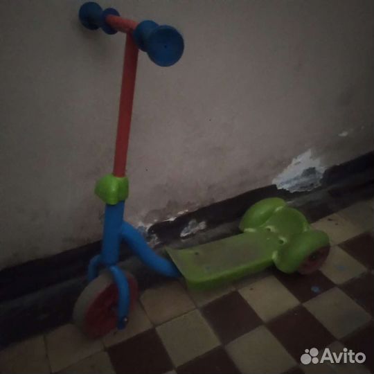 Самокат для малышей бу