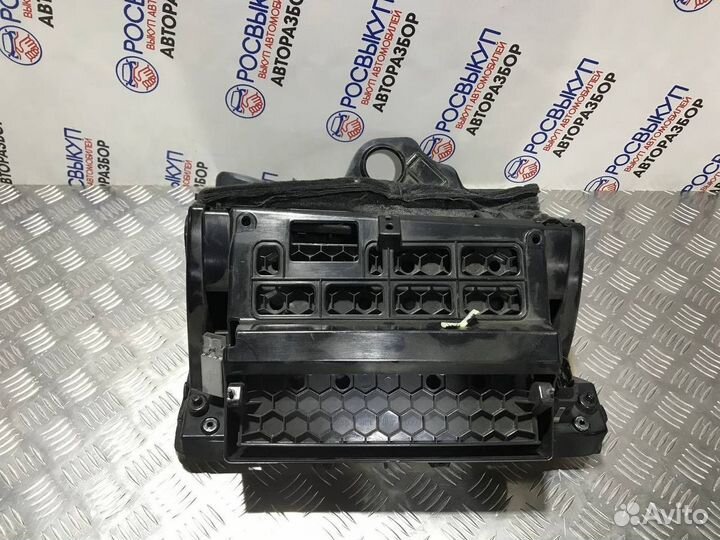 Бардачок Volkswagen Passat CC