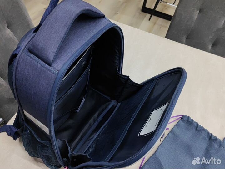 Школьный рюкзак и мешок