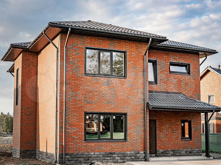 Дом 163 м² на участке 6 сот.