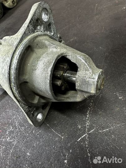 Стартер Subaru Tribeca B9 W10