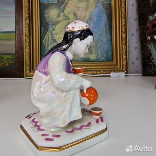 Статуэтка фарфор Дулёво