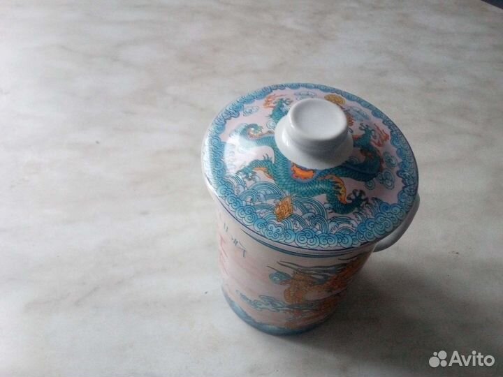 Фарфоровая кружка для заварки лечебных трав и чая