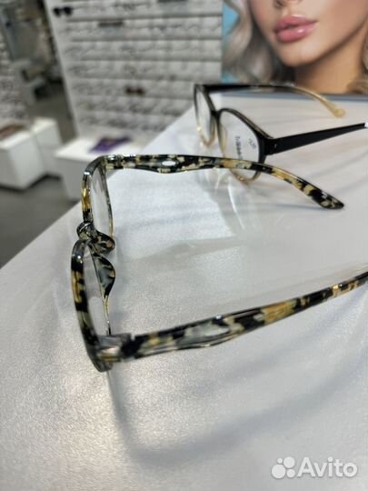 Очки для зрения мужские и женские в ассортименте