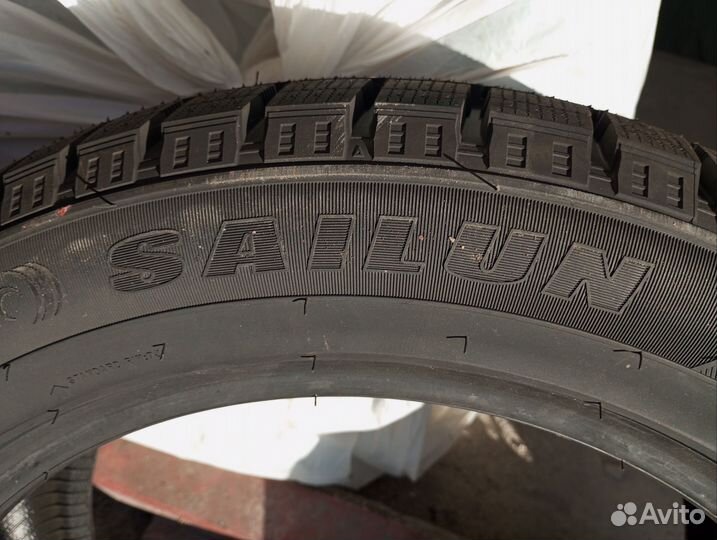 Sailun Ice Blazer Arctic EVO 215/55 R17 98H