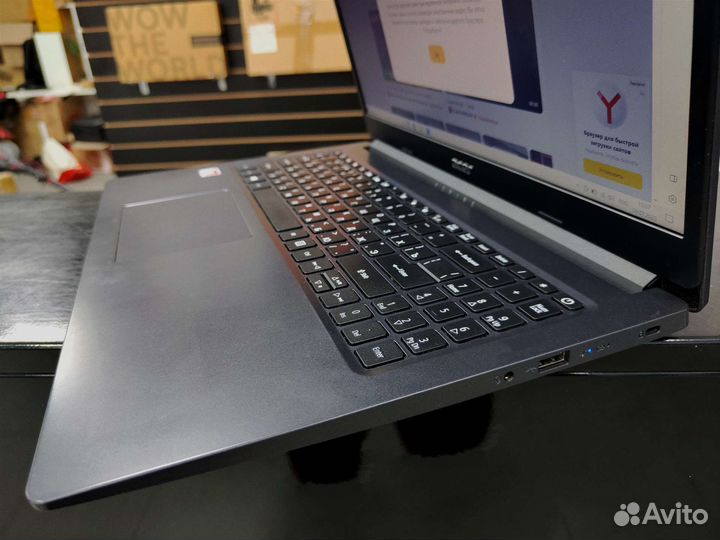 В идеале, быстрый Acer fullHD, a6,6gb,ssd