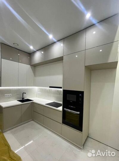 Красивая кухня на заказ собственное производство