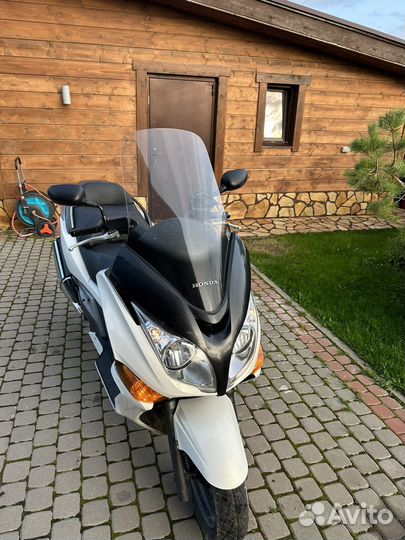 Honda Silverwing 400