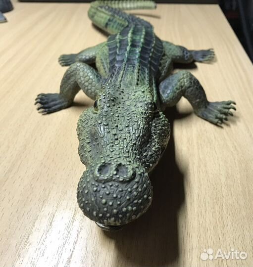 Игрушка резиновый крокодил. Пищалка