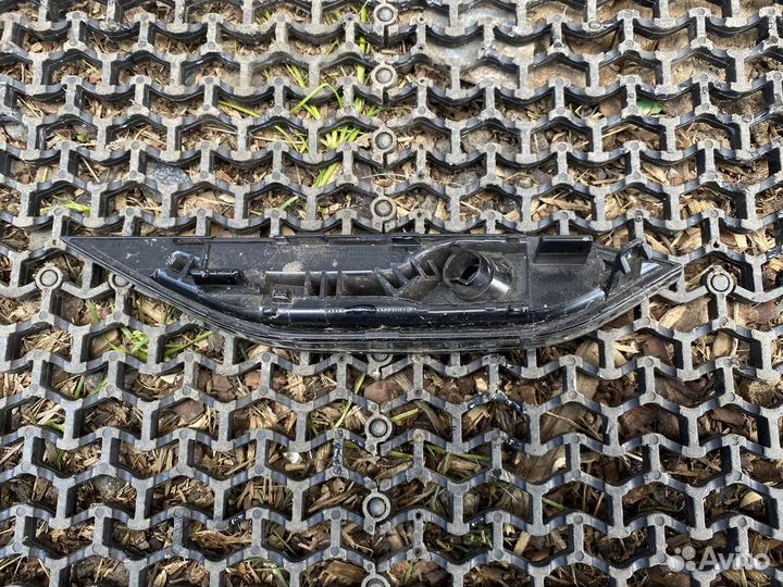 Повторитель указателя поворота правый Каен 2