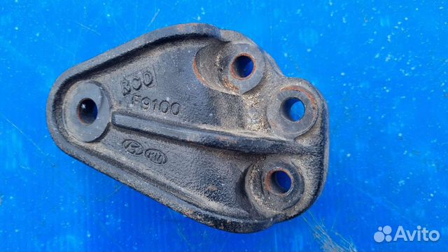 Кронштейн опоры двигателя правый Kia Rio 4 FB Рио