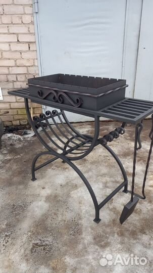 Мангал с завитками