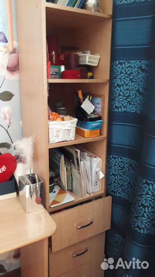 Школьный уголок, стойка под книги б/у