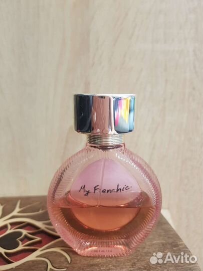 Парфюмерная вода женская оригинал