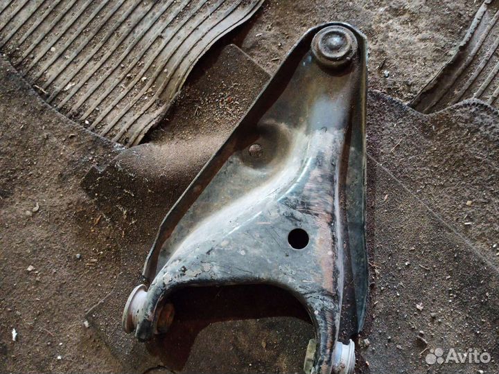 Рычаг передний renault logan