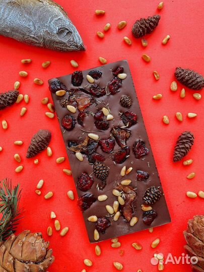 Шоколад с копченым омулем