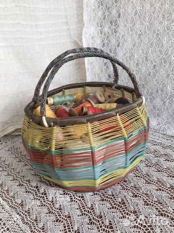 Корзина винтажная с нитками