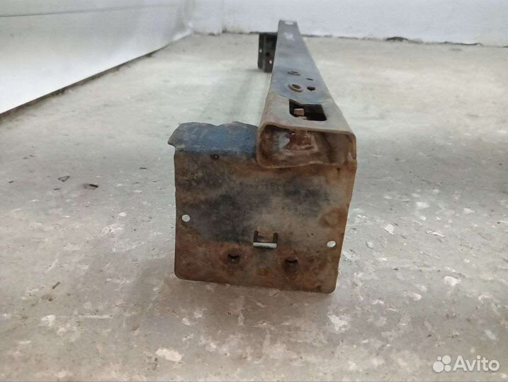 Усилитель переднего бампера Nissan X-trail T30