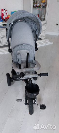 Детский велосипед с ручкой