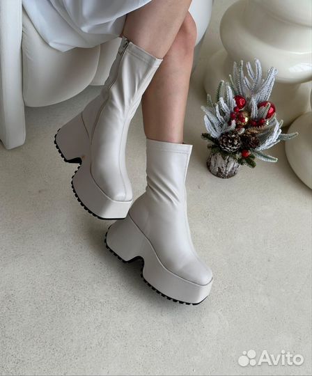 Ботинки женские