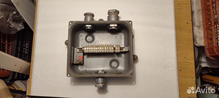 Коробка кзнс-08 16А IP65