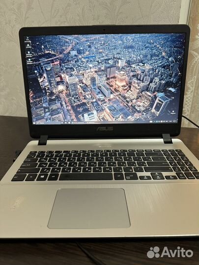 Ноутбук asus