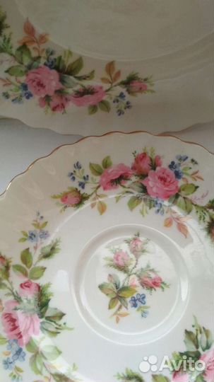 Костяной фарфор Royal Albert, Paragon