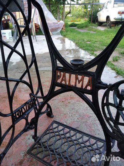 Швейная машина Singer