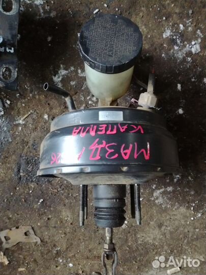 Усилитель тормозов цилиндр бачок Mazda Capella 93
