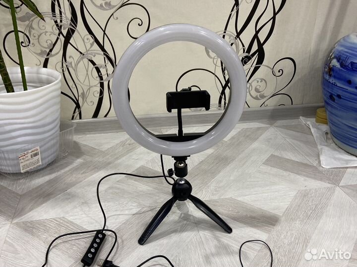 Кольцивая лампа