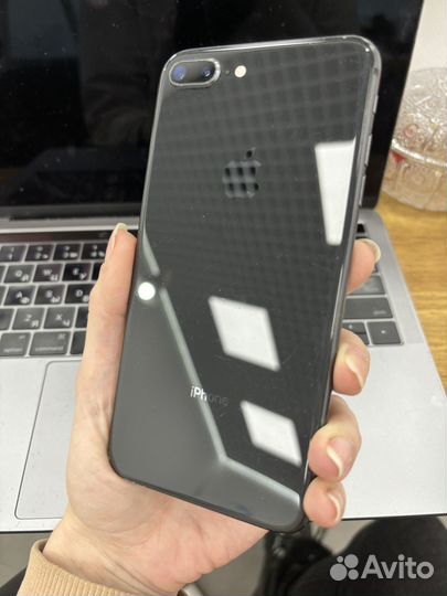iPhone 8 Plus, 256 ГБ