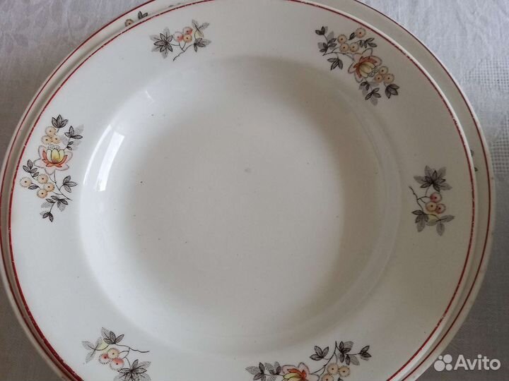 Блюдца чашка фарфор салатник молочник рига зик