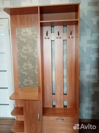 Вешалка в прихожую
