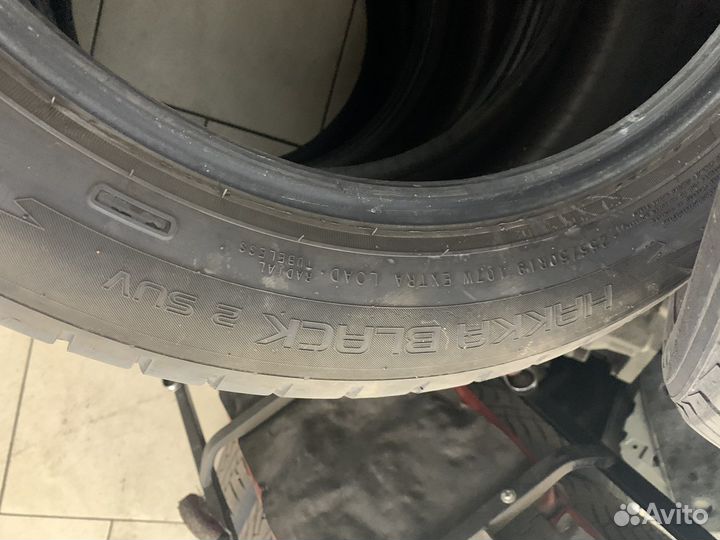 Nokian Tyres Hakka Black SUV 255/50 R19 и 285/45 R19 107W