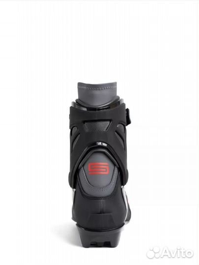 Лыжные ботинки коньковые spine