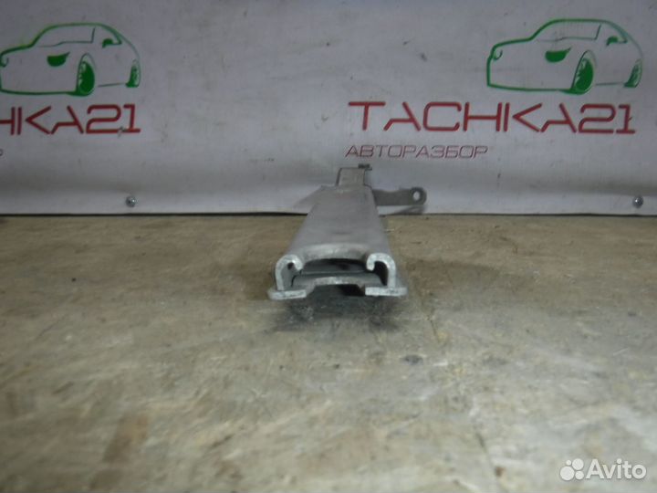 Кронштейн радиатора левый BMW X1 F48 (2015-2019)