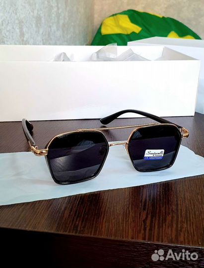 Солнцезащитные очки