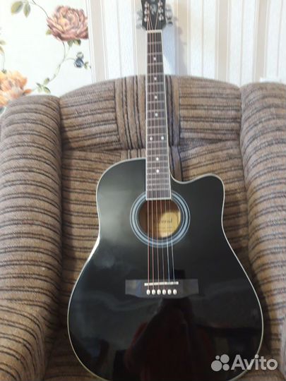 Электроакустическая гитара J.Konrad YH-41CEQ B